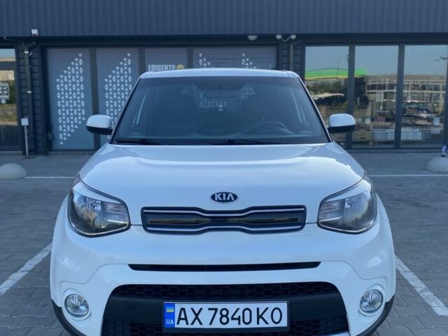Білий Кіа Soul, об'ємом двигуна 2 л та пробігом 196 тис. км за 8900 $, фото 14 на Automoto.ua