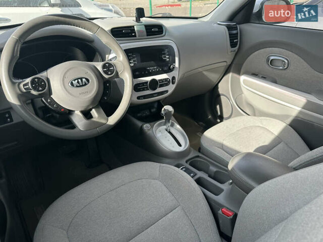 Белый Киа Soul, объемом двигателя 0 л и пробегом 112 тыс. км за 7300 $, фото 14 на Automoto.ua