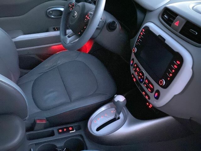 Белый Киа Soul, объемом двигателя 0 л и пробегом 109 тыс. км за 7400 $, фото 5 на Automoto.ua