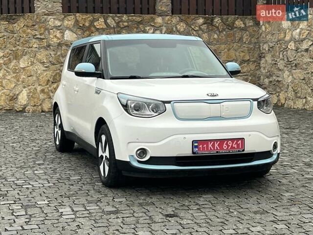 Білий Кіа Soul, об'ємом двигуна 0 л та пробігом 128 тис. км за 6750 $, фото 12 на Automoto.ua
