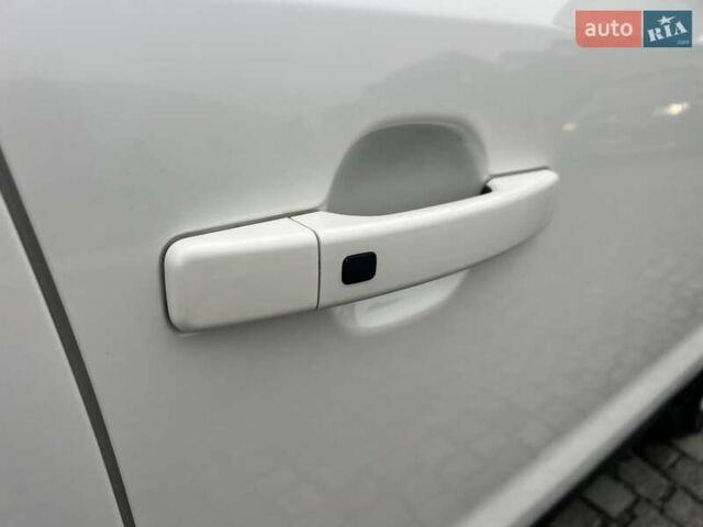 Білий Кіа Soul, об'ємом двигуна 0 л та пробігом 128 тис. км за 6750 $, фото 23 на Automoto.ua