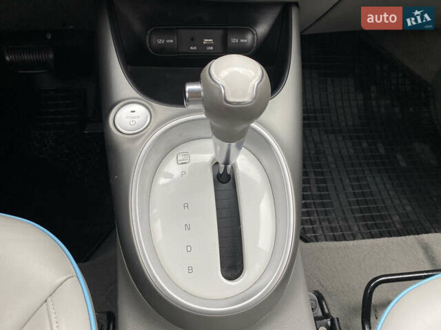Білий Кіа Soul, об'ємом двигуна 0 л та пробігом 127 тис. км за 7500 $, фото 34 на Automoto.ua