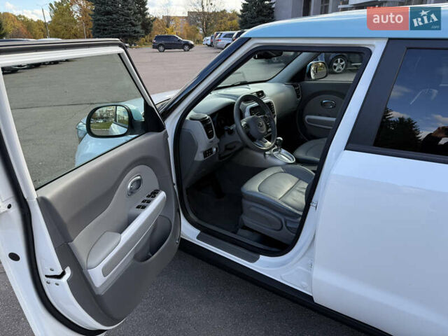 Киа Soul 2016 в Ровно на Automoto.ua Белый Киа Soul, объемом двигателя 0 л и пробегом 149 тыс. км за 7250 $, фото 14 на Automoto.ua