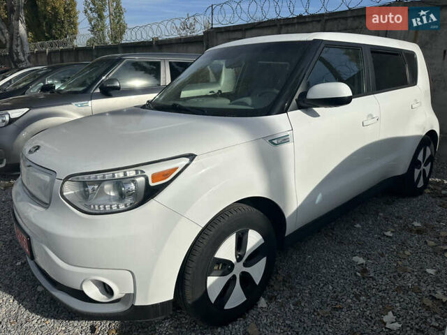 Белый Киа Soul, объемом двигателя 0 л и пробегом 112 тыс. км за 7300 $, фото 6 на Automoto.ua