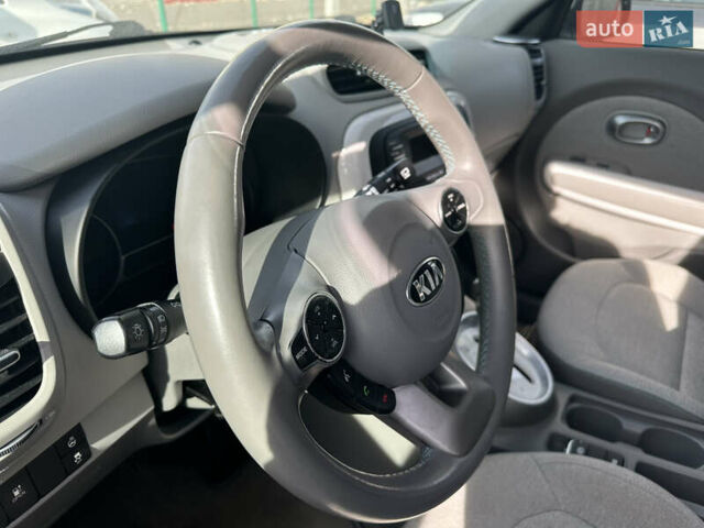 Белый Киа Soul, объемом двигателя 0 л и пробегом 112 тыс. км за 7300 $, фото 10 на Automoto.ua
