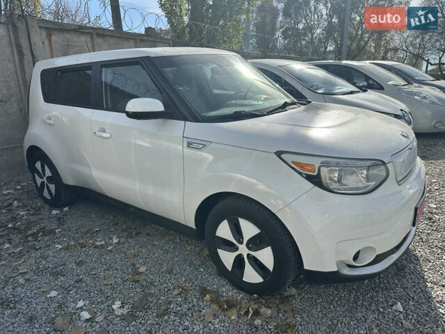 Белый Киа Soul, объемом двигателя 0 л и пробегом 112 тыс. км за 7300 $, фото 1 на Automoto.ua