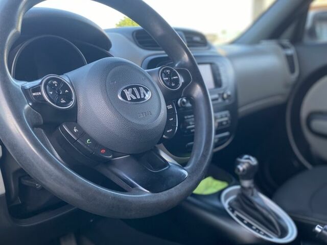 Білий Кіа Soul, об'ємом двигуна 2 л та пробігом 196 тис. км за 8900 $, фото 21 на Automoto.ua