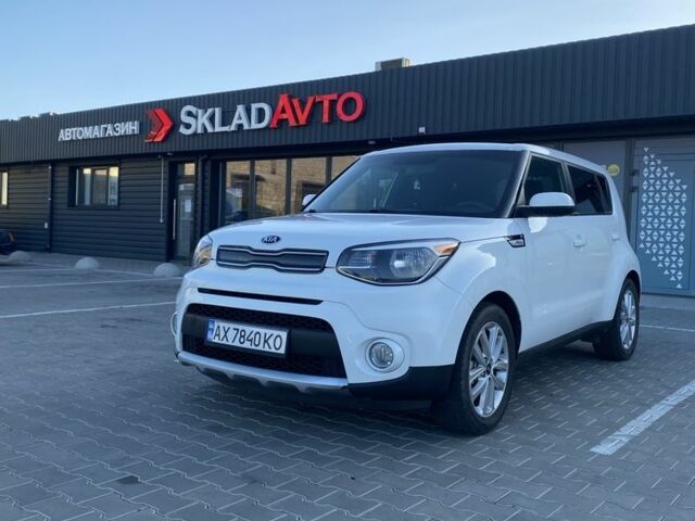 Білий Кіа Soul, об'ємом двигуна 2 л та пробігом 196 тис. км за 8900 $, фото 2 на Automoto.ua