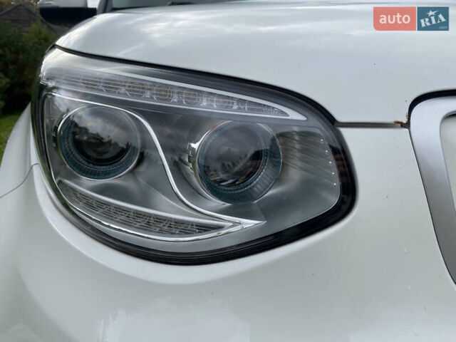 Білий Кіа Soul, об'ємом двигуна 0 л та пробігом 127 тис. км за 7500 $, фото 4 на Automoto.ua
