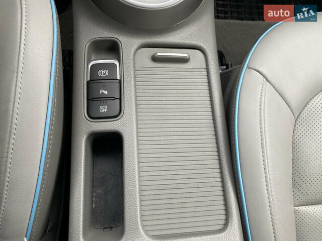 Білий Кіа Soul, об'ємом двигуна 0 л та пробігом 127 тис. км за 7500 $, фото 35 на Automoto.ua