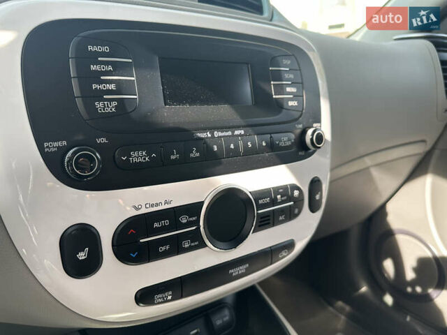 Белый Киа Soul, объемом двигателя 0 л и пробегом 112 тыс. км за 7300 $, фото 13 на Automoto.ua