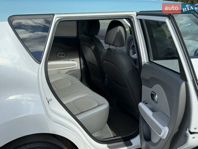 Белый Киа Soul, объемом двигателя 0 л и пробегом 149 тыс. км за 6950 $, фото 18 на Automoto.ua