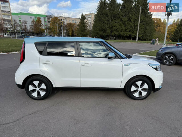 Белый Киа Soul, объемом двигателя 0 л и пробегом 149 тыс. км за 6950 $, фото 6 на Automoto.ua