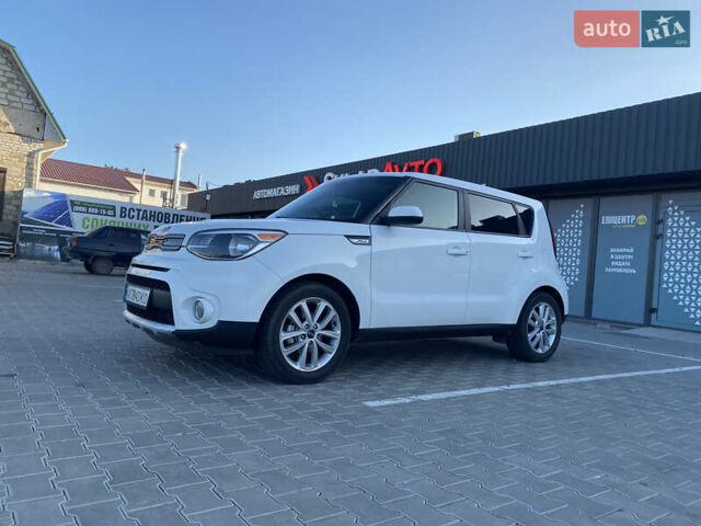 Білий Кіа Soul, об'ємом двигуна 2 л та пробігом 195 тис. км за 8600 $, фото 7 на Automoto.ua