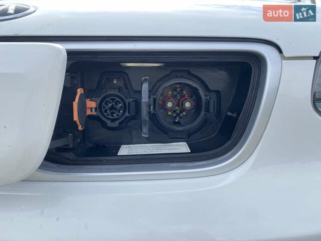 Білий Кіа Soul, об'ємом двигуна 0 л та пробігом 127 тис. км за 7500 $, фото 42 на Automoto.ua