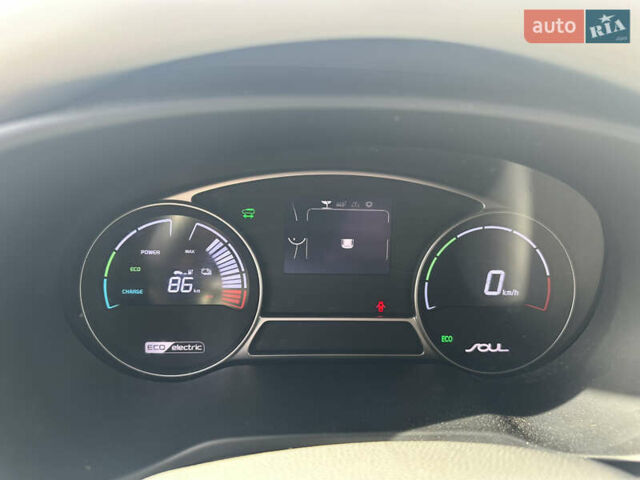 Белый Киа Soul, объемом двигателя 0 л и пробегом 112 тыс. км за 7300 $, фото 12 на Automoto.ua