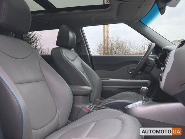 Білий Кіа Soul, об'ємом двигуна 27 л та пробігом 130 тис. км за 8500 $, фото 8 на Automoto.ua