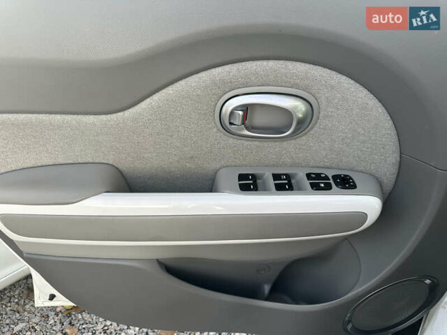 Белый Киа Soul, объемом двигателя 0 л и пробегом 112 тыс. км за 7300 $, фото 11 на Automoto.ua