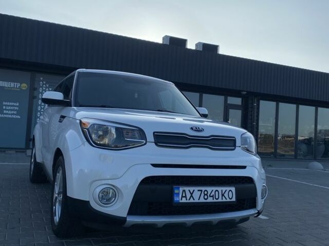 Білий Кіа Soul, об'ємом двигуна 2 л та пробігом 196 тис. км за 8900 $, фото 1 на Automoto.ua