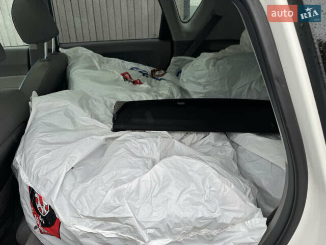 Белый Киа Soul, объемом двигателя 0 л и пробегом 110 тыс. км за 10300 $, фото 16 на Automoto.ua