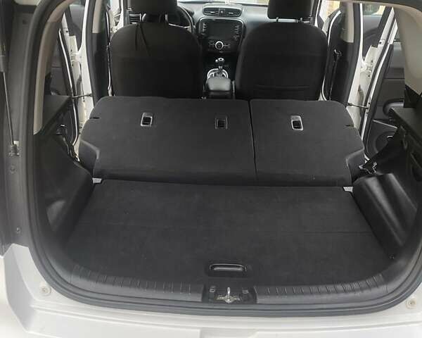 Белый Киа Soul, объемом двигателя 2 л и пробегом 118 тыс. км за 12200 $, фото 13 на Automoto.ua