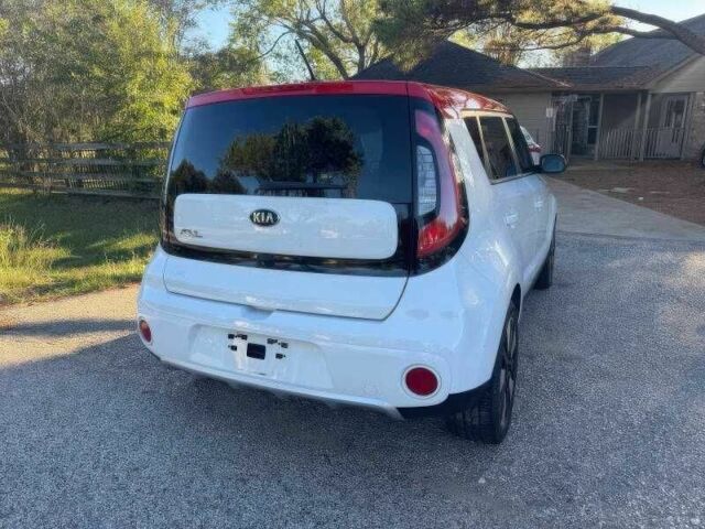 Білий Кіа Soul, об'ємом двигуна 2 л та пробігом 89 тис. км за 6200 $, фото 6 на Automoto.ua