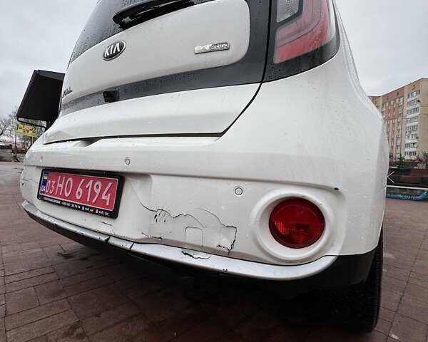 Белый Киа Soul, объемом двигателя 0 л и пробегом 153 тыс. км за 8300 $, фото 10 на Automoto.ua