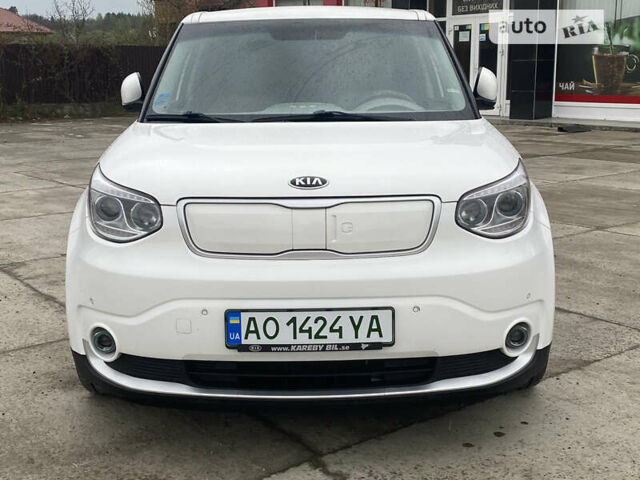 Белый Киа Soul, объемом двигателя 0 л и пробегом 86 тыс. км за 12200 $, фото 1 на Automoto.ua