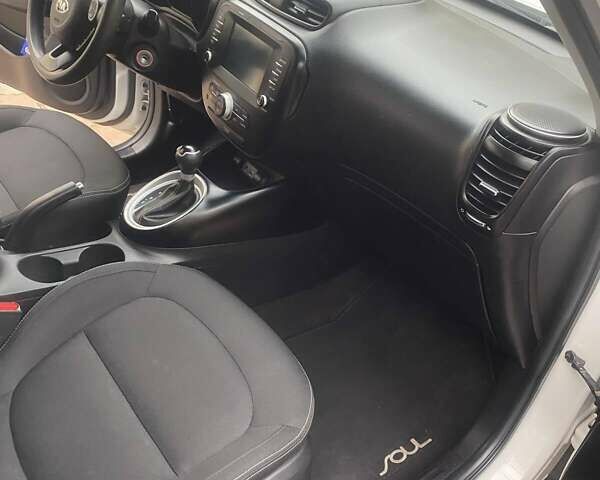 Белый Киа Soul, объемом двигателя 2 л и пробегом 118 тыс. км за 12200 $, фото 21 на Automoto.ua