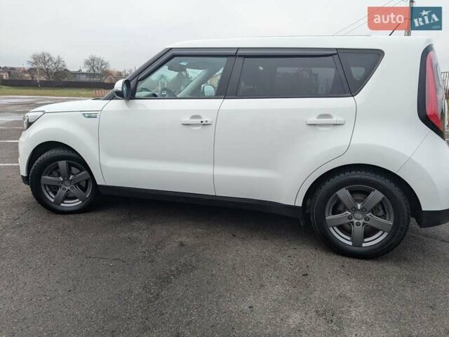Білий Кіа Soul, об'ємом двигуна 0 л та пробігом 95 тис. км за 9700 $, фото 8 на Automoto.ua