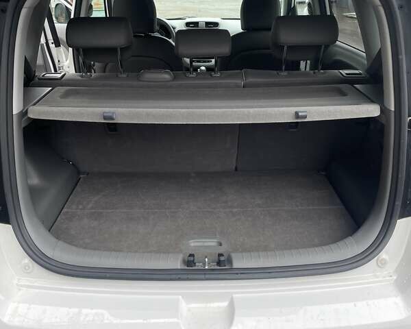 Белый Киа Soul, объемом двигателя 0 л и пробегом 101 тыс. км за 11900 $, фото 5 на Automoto.ua