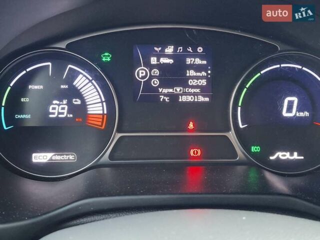 Белый Киа Soul, объемом двигателя 0 л и пробегом 183 тыс. км за 10700 $, фото 11 на Automoto.ua