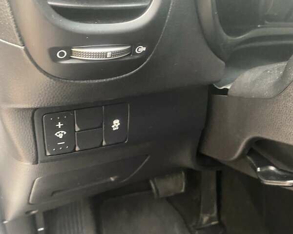 Белый Киа Soul, объемом двигателя 2 л и пробегом 118 тыс. км за 12200 $, фото 18 на Automoto.ua