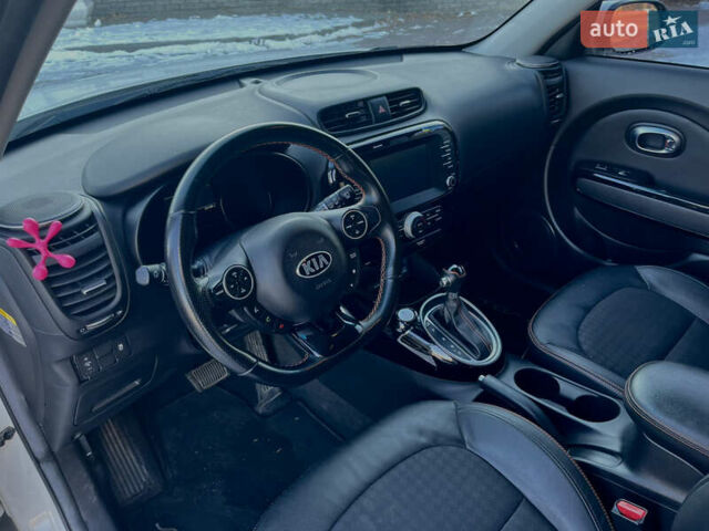 Белый Киа Soul, объемом двигателя 1.6 л и пробегом 37 тыс. км за 11990 $, фото 33 на Automoto.ua