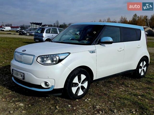 Белый Киа Soul, объемом двигателя 0 л и пробегом 125 тыс. км за 6800 $, фото 6 на Automoto.ua