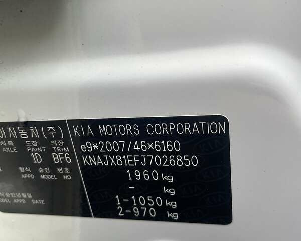 Белый Киа Soul, объемом двигателя 0 л и пробегом 101 тыс. км за 11900 $, фото 16 на Automoto.ua