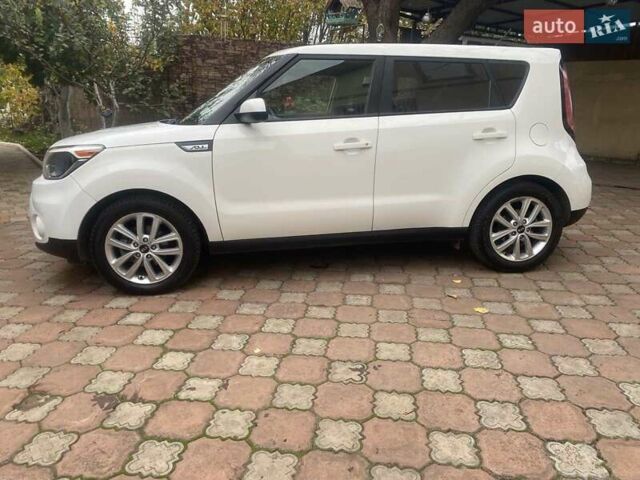 Белый Киа Soul, объемом двигателя 2 л и пробегом 118 тыс. км за 12200 $, фото 14 на Automoto.ua