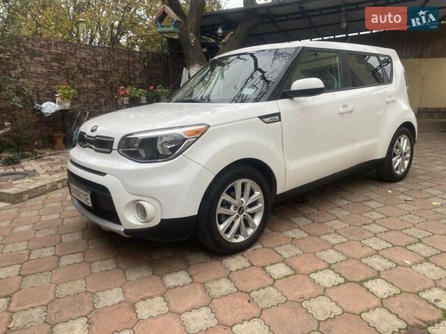 Белый Киа Soul, объемом двигателя 2 л и пробегом 118 тыс. км за 12200 $, фото 24 на Automoto.ua