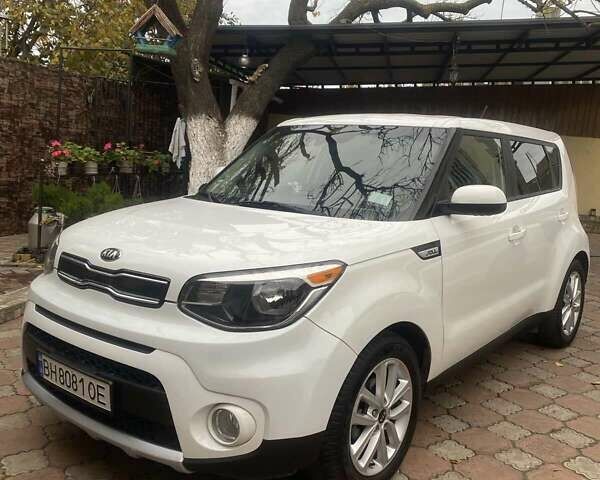 Белый Киа Soul, объемом двигателя 2 л и пробегом 118 тыс. км за 12200 $, фото 9 на Automoto.ua