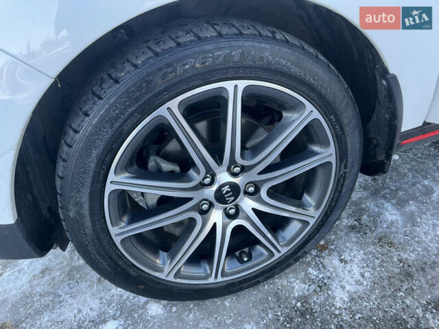 Белый Киа Soul, объемом двигателя 1.6 л и пробегом 37 тыс. км за 11990 $, фото 44 на Automoto.ua