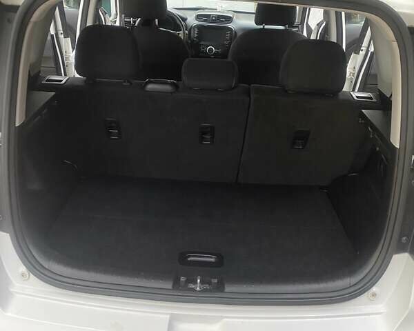 Белый Киа Soul, объемом двигателя 2 л и пробегом 118 тыс. км за 12200 $, фото 10 на Automoto.ua