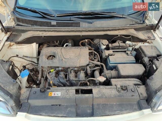 Белый Киа Soul, объемом двигателя 1.6 л и пробегом 91 тыс. км за 11600 $, фото 7 на Automoto.ua