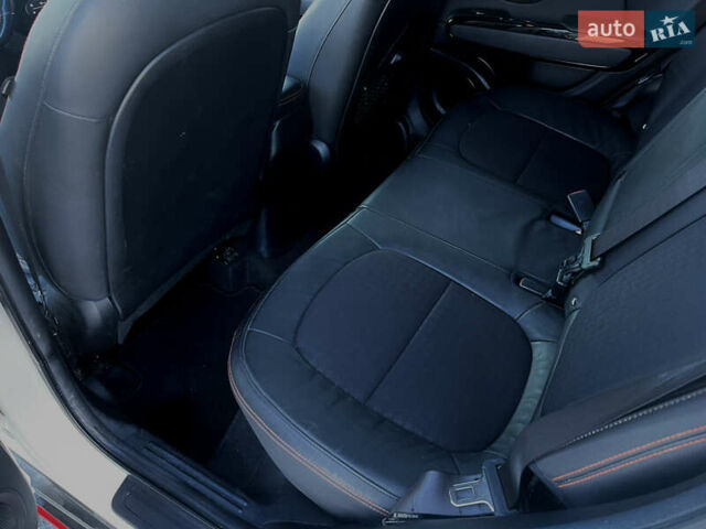 Белый Киа Soul, объемом двигателя 1.6 л и пробегом 37 тыс. км за 11990 $, фото 37 на Automoto.ua