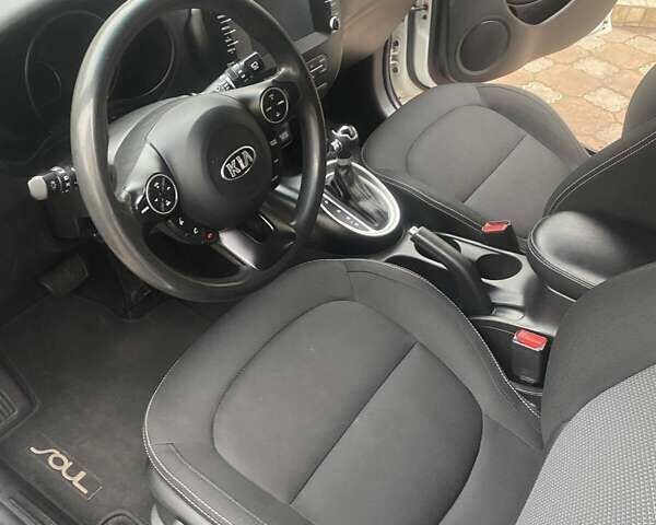 Белый Киа Soul, объемом двигателя 2 л и пробегом 118 тыс. км за 12200 $, фото 36 на Automoto.ua