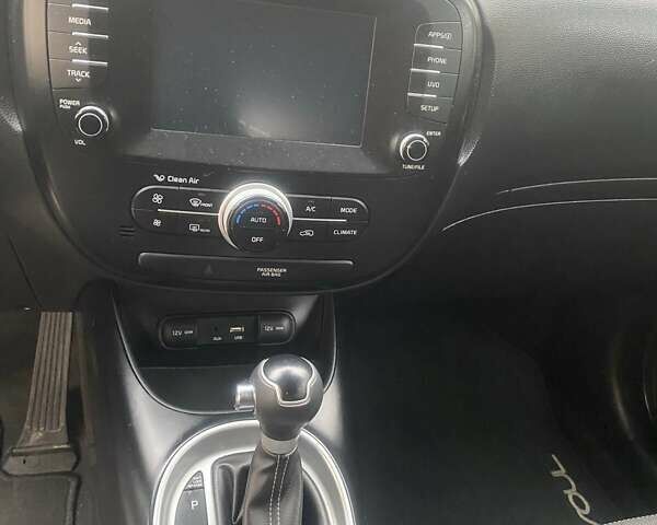 Белый Киа Soul, объемом двигателя 2 л и пробегом 118 тыс. км за 12200 $, фото 20 на Automoto.ua