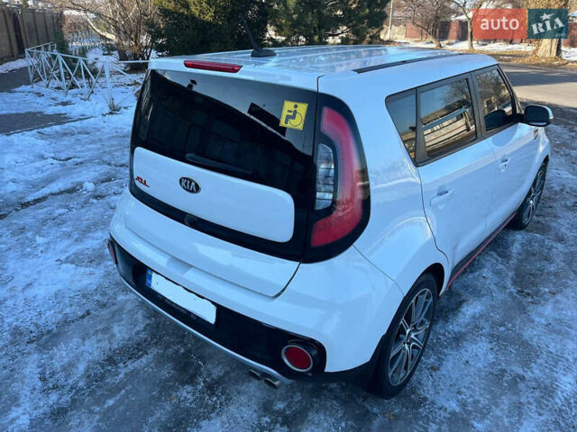 Белый Киа Soul, объемом двигателя 1.6 л и пробегом 37 тыс. км за 11990 $, фото 7 на Automoto.ua