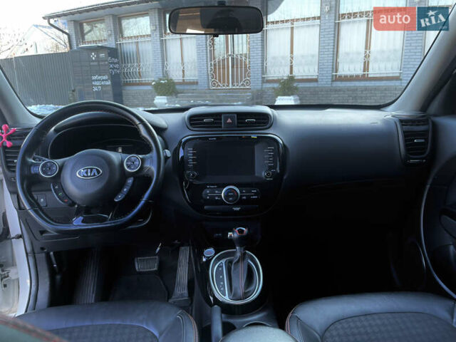 Белый Киа Soul, объемом двигателя 1.6 л и пробегом 37 тыс. км за 11990 $, фото 32 на Automoto.ua