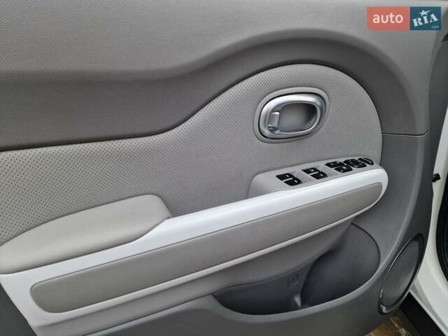 Белый Киа Soul, объемом двигателя 0 л и пробегом 183 тыс. км за 10700 $, фото 13 на Automoto.ua