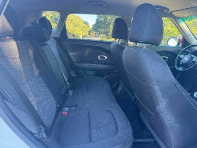 Білий Кіа Soul, об'ємом двигуна 2 л та пробігом 89 тис. км за 6200 $, фото 9 на Automoto.ua