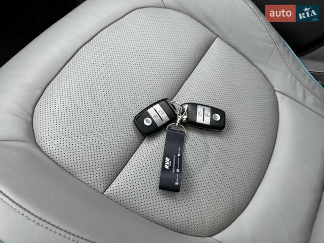 Белый Киа Soul, объемом двигателя 0 л и пробегом 110 тыс. км за 10300 $, фото 10 на Automoto.ua